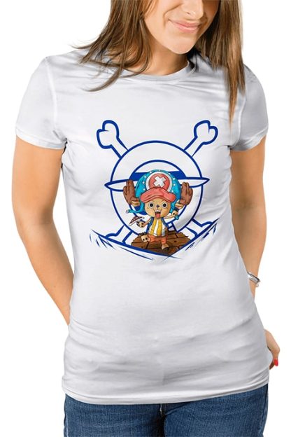 polera blanca de mujer con diseño de Tony Tony Chopper de One Piece