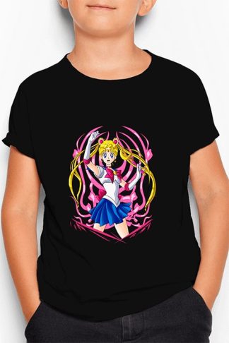 polera negra de niño con diseño de Sailor Moon con cintas de Sailor Scouts